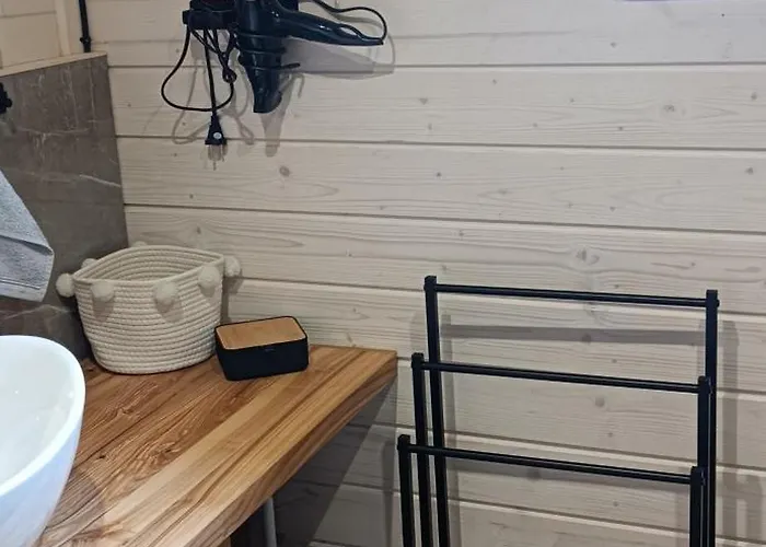 Domki Skitnica * Mirsk